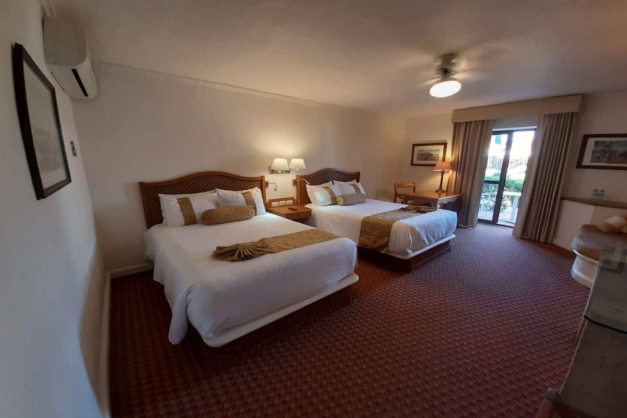 Mision Grand Juriquilla Hotel ภายนอก รูปภาพ