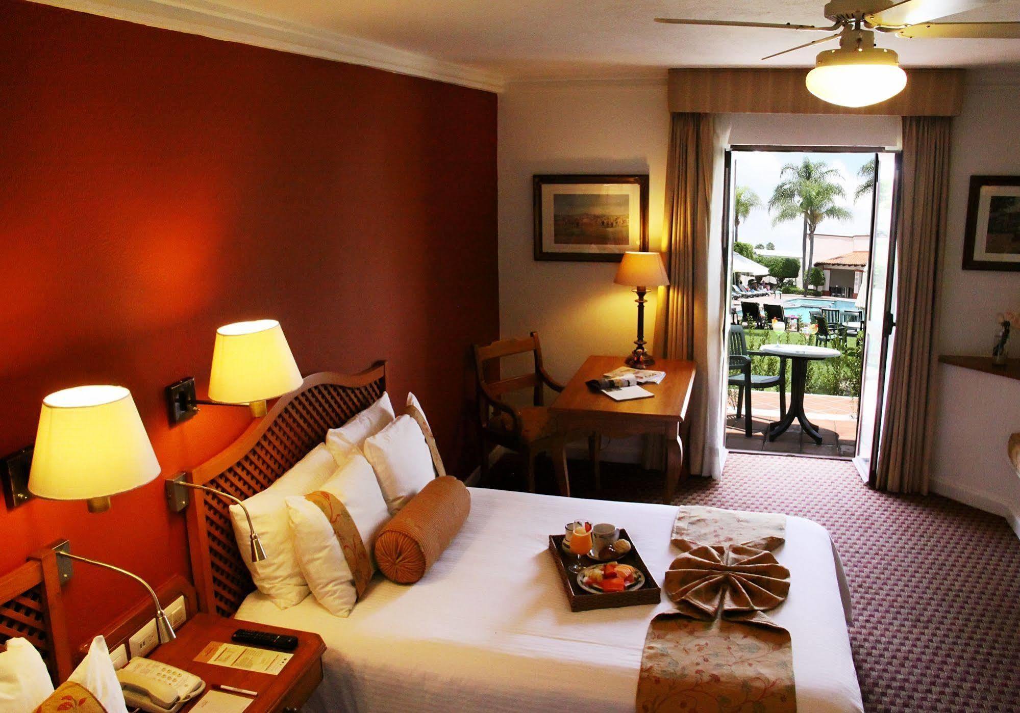 Mision Grand Juriquilla Hotel ภายนอก รูปภาพ